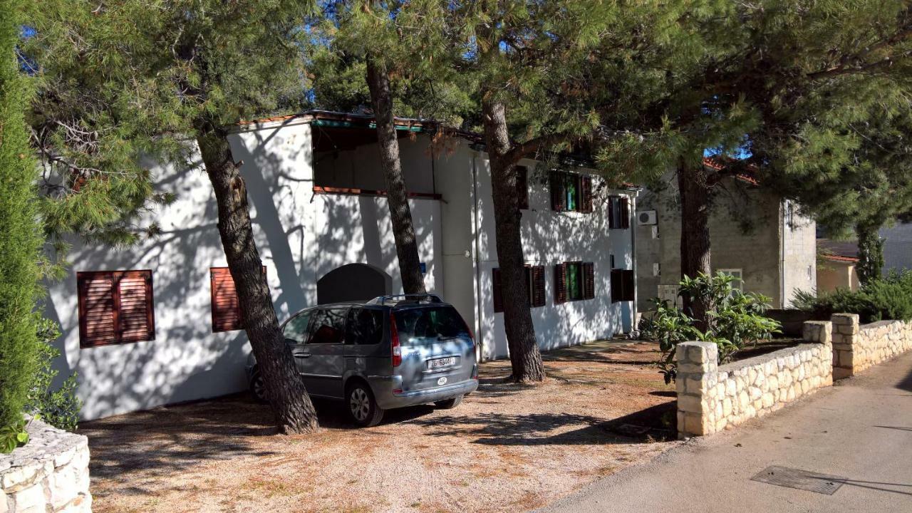 Apartments Vera - Mirca Mirce Eksteriør billede